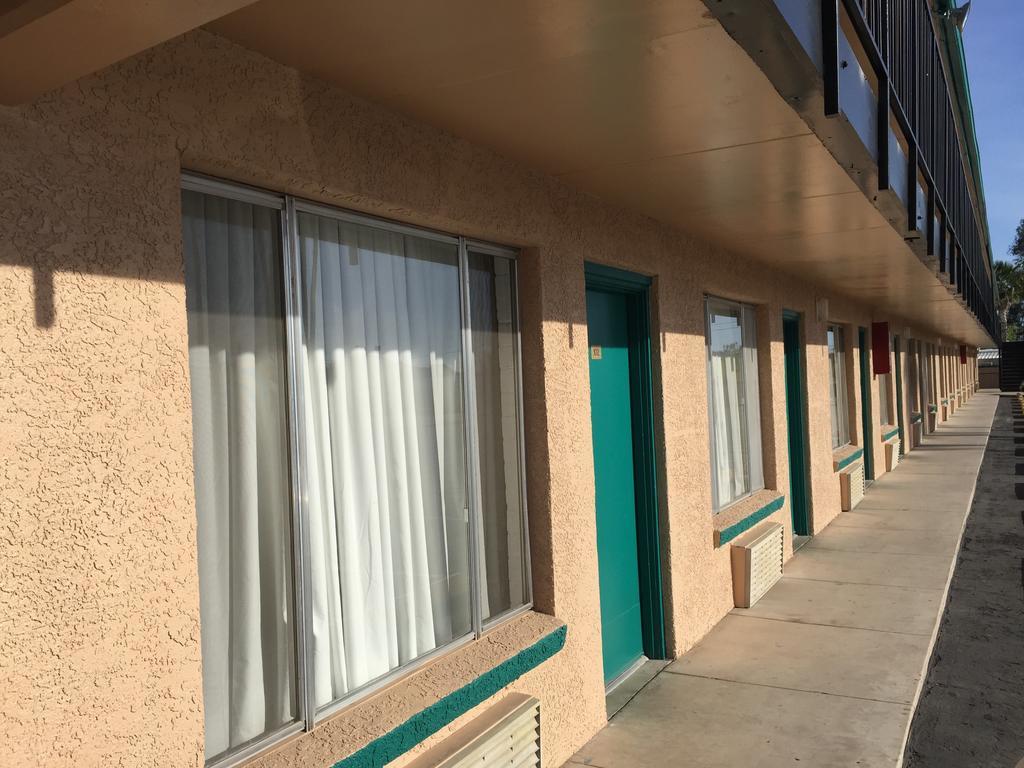 Amazon Motel Tucson Bagian luar foto
