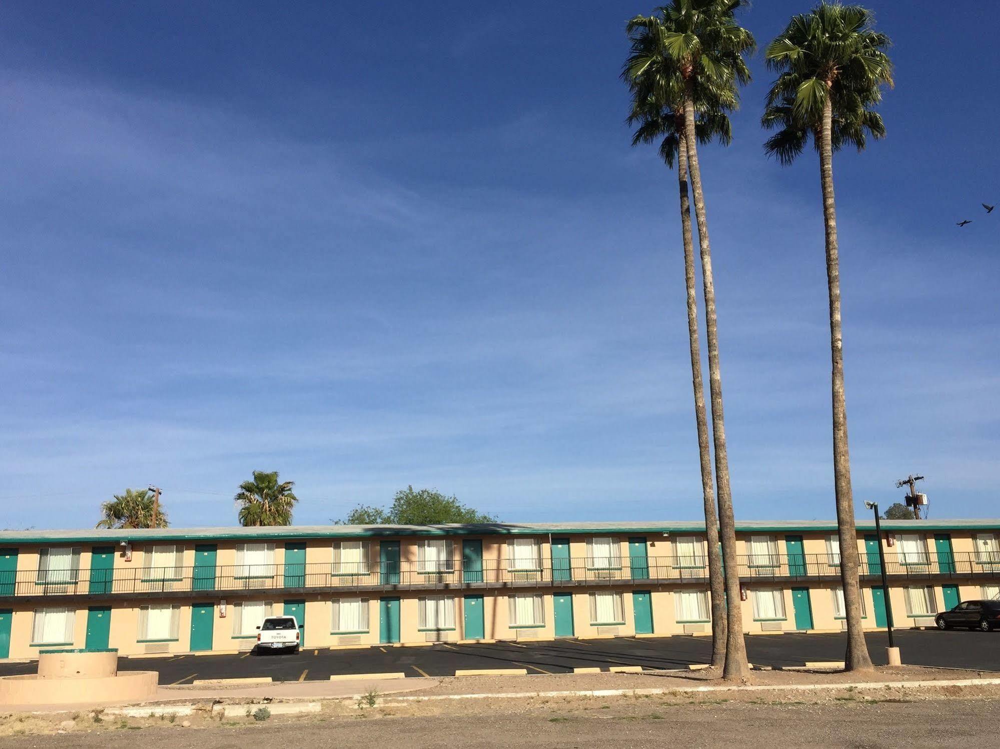 Amazon Motel Tucson Bagian luar foto